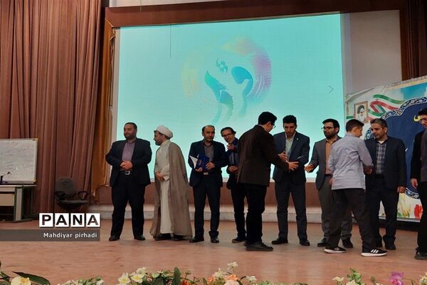 همایش تجلیل از برگزیدگان جشنواره‌‌ فرهنگی و هنری استان مرکزی
