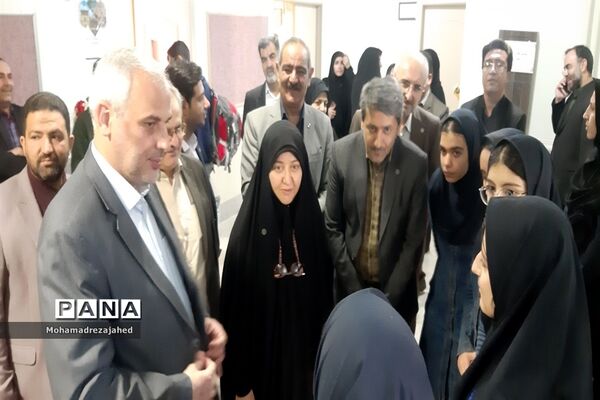 کسب ۴ رتبه کشوری رهاورد دانش‌آموزان خوزستانی در ششمین کارسوق ملی ژنتیک