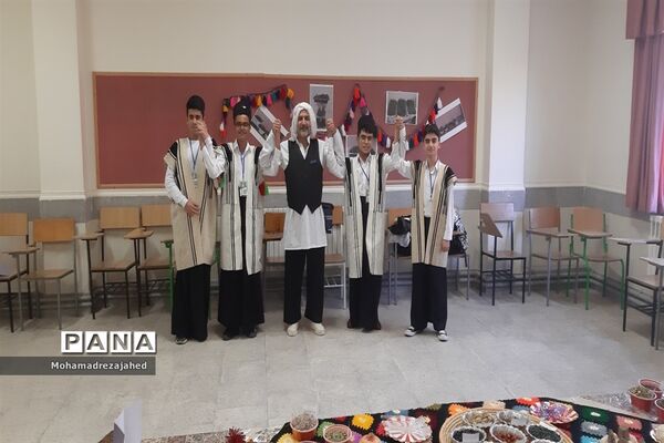 کسب ۴ رتبه کشوری رهاورد دانش‌آموزان خوزستانی در ششمین کارسوق ملی ژنتیک