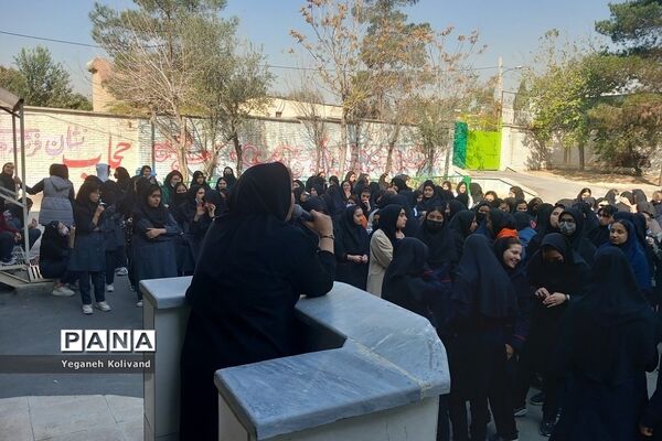 برگزاری انتخابات شهردار مدرسه با هدف افزایش مشارکت پذیری و کسب تجربه دانش‌آموزان در مدرسه حدیث کساء ناحیه یک شهرری