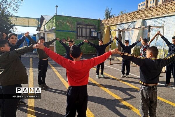 برگزاری کارگاه آمادگی جسمانی برای دانش‌آموزان دبستان بهار طلاییه شهرستان پردیس