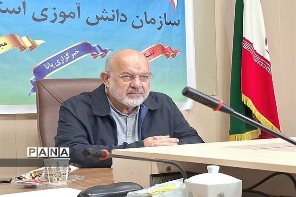 نشست منتخبین سازمان دانش‌آموزی  البرز با مشاور استاندار