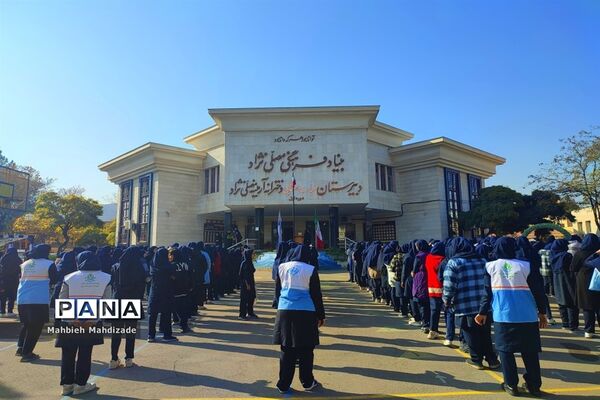 آیین آغاز مسابقات ورزشی دانش‌آموزان سراسر کشور در دبیرستان آرمینه مصلی نژاد