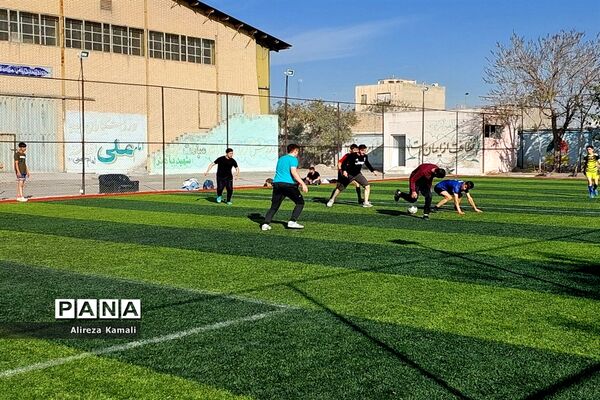 اردوی راهیان پیشرفت دبیرستان عابدینی خرم صفادشت