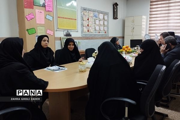 آیین افتتاحیه طرح سفیران سلامت در کهریزک