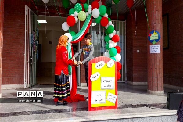 مراسم نمادین هفته ملی مازندران در دبستان سعادت گلوگاه