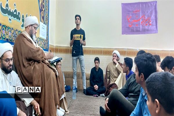 دیدارنخبگان تشکل‌های دانش‌آموزی با امام جمعه شادگان