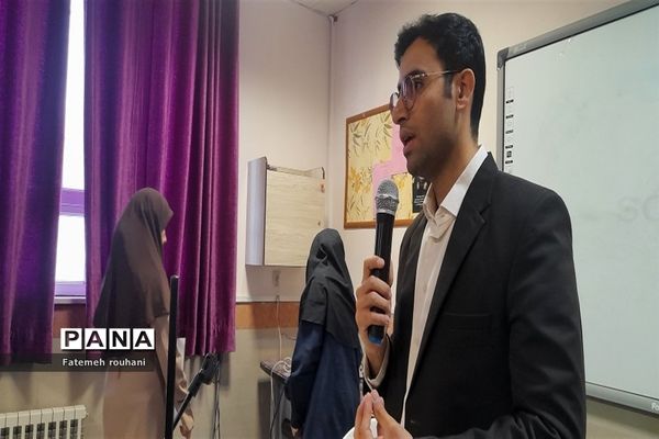 برگزاری کارگاه آمادگی کنکور ویژه پایه دهم شهرستان خلیل‌آباد