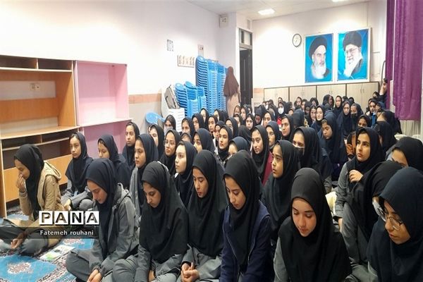 برگزاری کارگاه آمادگی کنکور ویژه پایه دهم شهرستان خلیل‌آباد