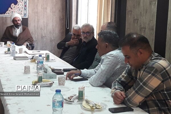 برگزاری جلسه هم‌اندیشی انجمن کتابخانه‌های عمومی به‌مناسبت هفته کتاب در قیامدشت