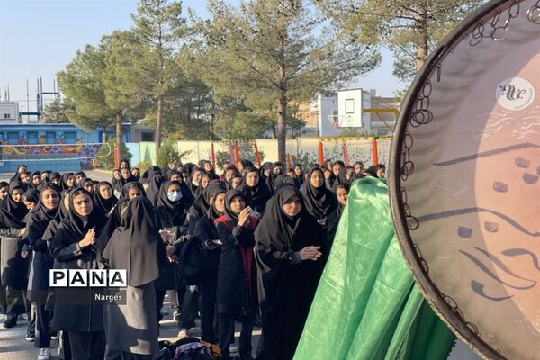 گرامیداشت روز دانش آموز در دبیرستان شاهد مطهره
