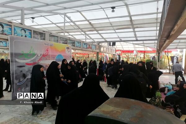 اعزام نخستین گروه از دختران دانش‌آموز ناحیه یک قم به اردوی راهیان نور