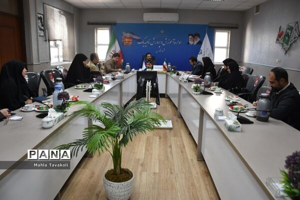 جلسه دبیرخانه کشوری مدیران متوسطه اول آموزش و پرورش ناحیه یک