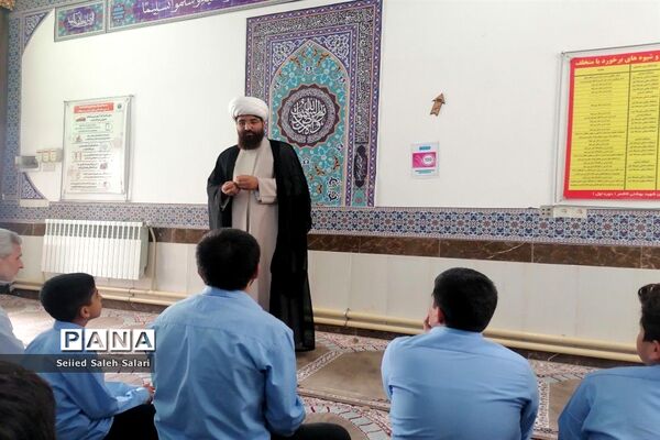 برگزاری طرح صد ثانیه در دبیرستان شهید بهشتی دوره اول