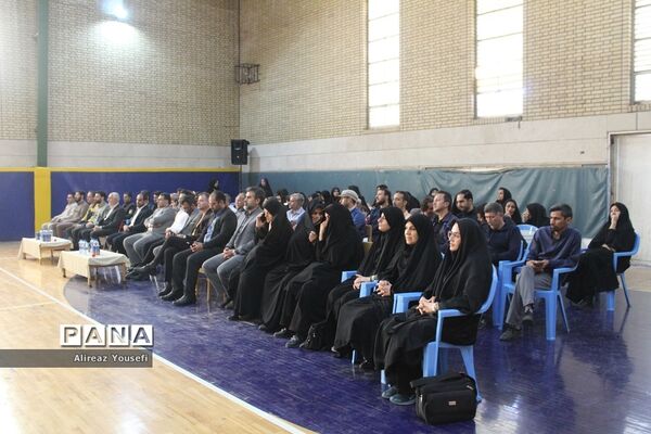 آیین افتتاحیه مسابقات ورزشی مدارس ناحیه یک قم