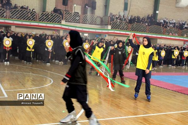 آیین افتتاحیه مسابقات ورزشی مدارس ناحیه یک قم