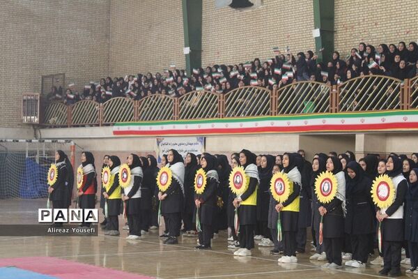 آیین افتتاحیه مسابقات ورزشی مدارس ناحیه یک قم