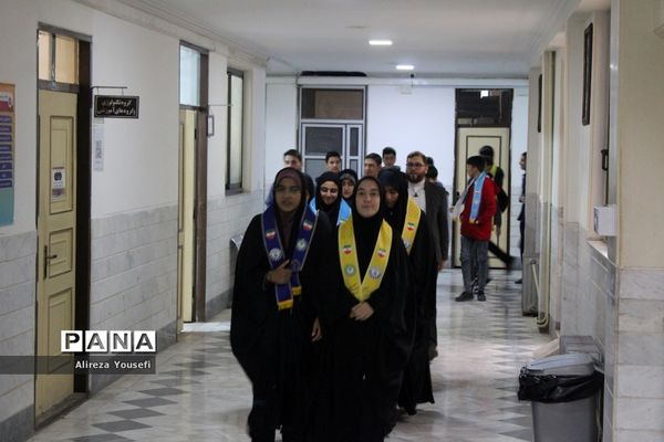 نشست صمیمی فرمانده انتظامی قم با اعضای سازمان دانش‌آموزی