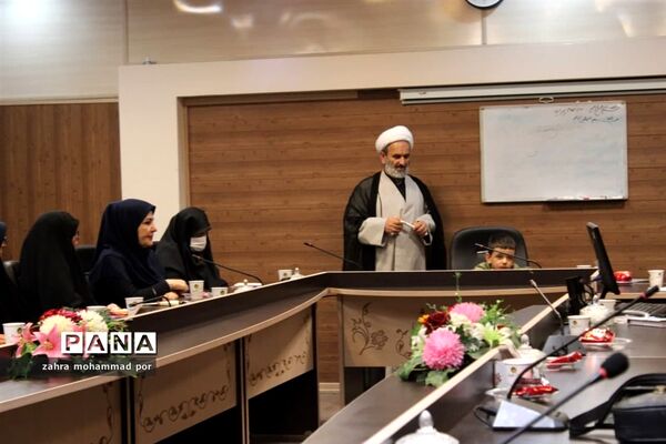 نشست مبلغین طرح امین در ناحیه یک بهارستان