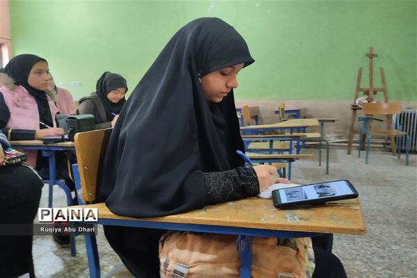 دومین کارگاه آموزشی خبرنویسی ویژه دانش‌آموز خبرنگاران دختر در کانون شهدای فرهنگی ملارد
