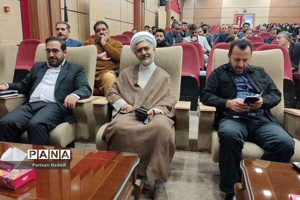 جلسه آموزشی و توجیهی مدیران،معاونین و مربیان پرورشی شهریار در اردوگاه استانی شهید منتظری