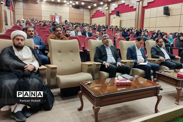 جلسه آموزشی و توجیهی مدیران،معاونین و مربیان پرورشی شهریار در اردوگاه استانی شهید منتظری