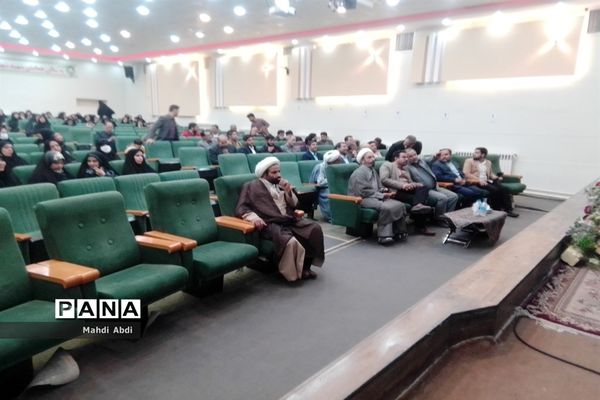 برگزار جلسه ی جهاد‌تبیین در کانون فرهنگی تربیتی لقمان کاشمر
