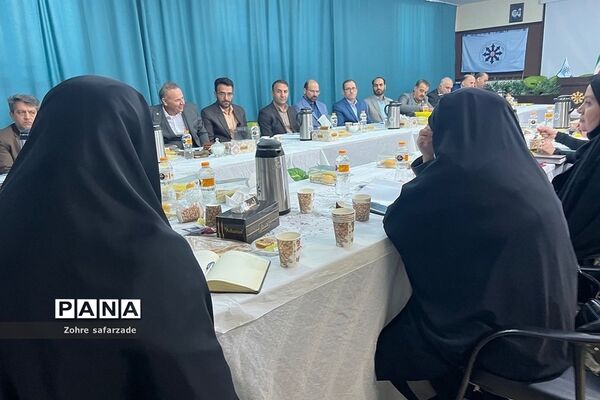 جلسه مدیران مدارس سمپاد شهرستان‌های استان تهران در رودهن