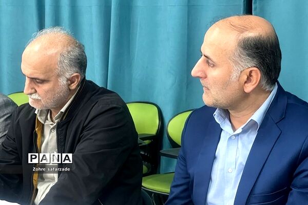جلسه مدیران مدارس سمپاد شهرستان‌های استان تهران در رودهن