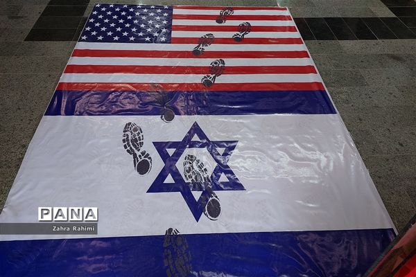 اجتماع دختران آینده‌ساز با حضور حاج حسین یکتا در شهرستان محلات