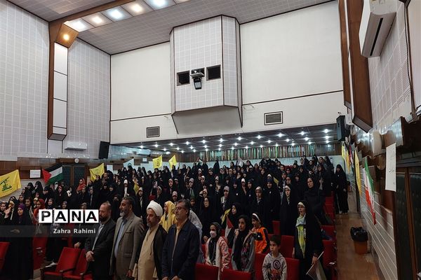 اجتماع دختران آینده‌ساز با حضور حاج حسین یکتا در شهرستان محلات