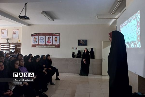 همایش تکنیکچه‌های کنکور در دبیرستان نمونه دولتی ارشاد