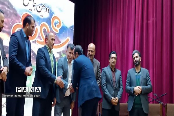 همایش استانی شعر بومی شورم به مناسبت گرامیداشت هفته مازندران در محمودآباد