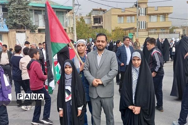 بازدید مسئولان منطقه دماوند از غرفه مدارس آیین‌زهرا(س) و آیین نبی(ص) با محوریت  حمایت از مردم مظلوم غزه
