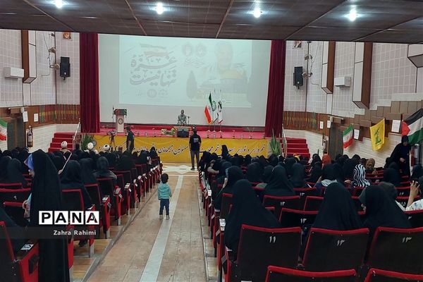 حضور حاج حسین یکتا در جمع دختران آینده‌ساز محلاتی