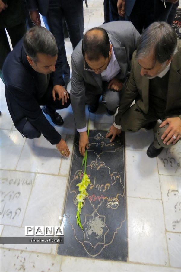 گلباران مزار شهدا با حضور وزیر آموزش و پرورش در معصوم زاده شهرستان بجنورد