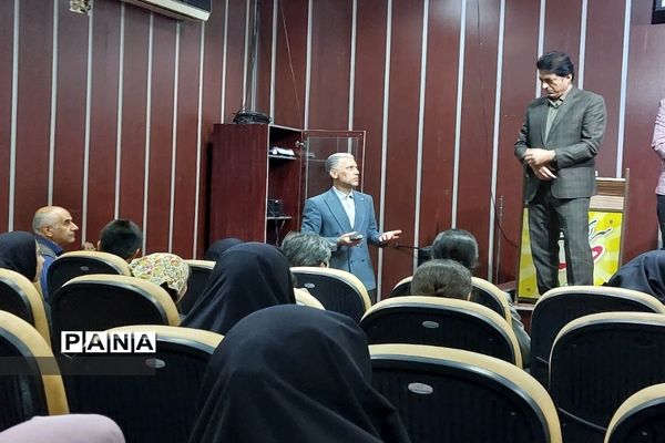 محفل شعرخوانی و مشاعره، حافظان ادب پارسی در منطقه ۱۷ تهران