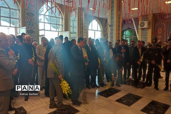 گلباران  مزار شهدای شهرستان بجنورد با حضور وزیر آموزش و پرورش