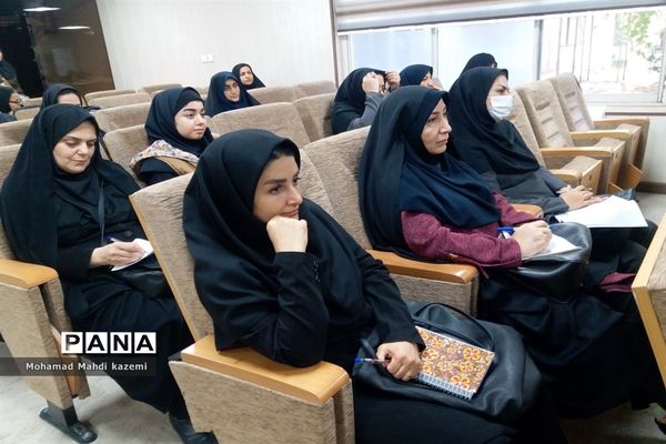 نشست معاونان و رابطان پرورشی مدارس استثنایی شهر تهران