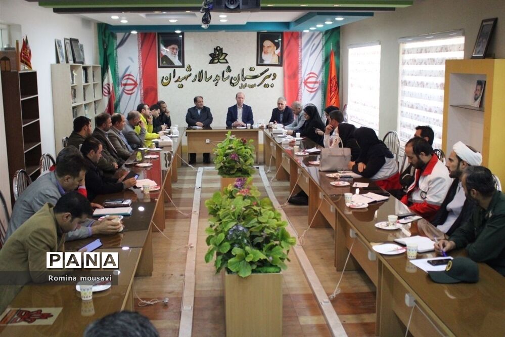 بازدید از مدارس ایمن در برابر زلزله