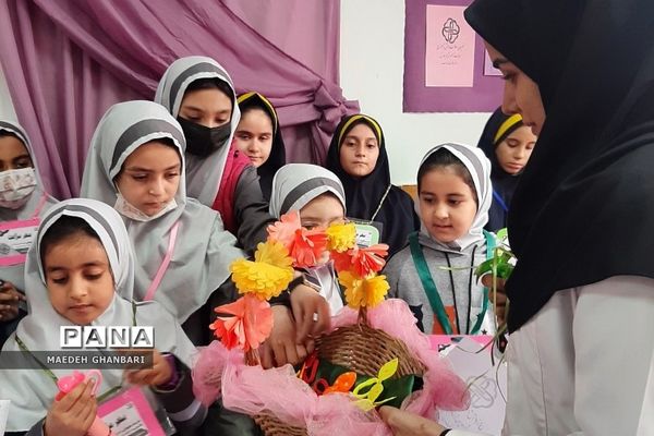 برگزاری انتخابات سفیران سلامت در دبستان دخترانه برکت و تلاش شهرستان‌پردیس