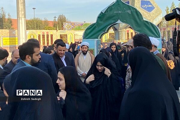 مراسم بدرقه دانش‌آموزان دختر عازم اردوی راهیان‌نور در فرهنگسرای ولاء شهرری