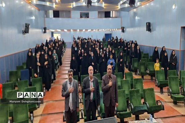 همایش توجیهی راهیان نور ویژه دختران پایه دهم مدارس شهرستان  مهریز