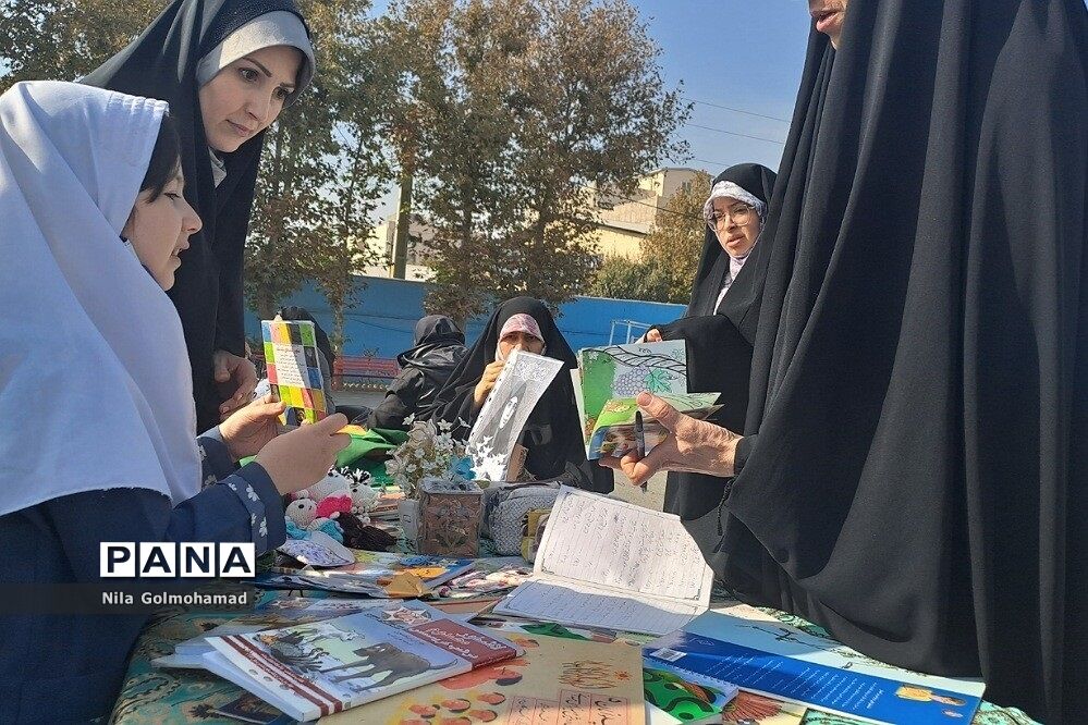 برپایی بازارچه فرشتگان در دبستان حافظ دخترانه
