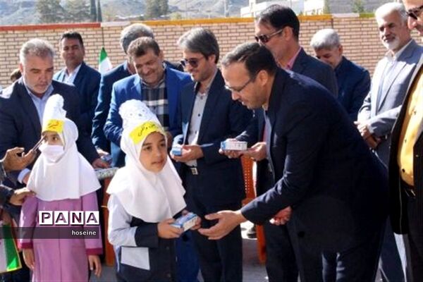 آغاز توزیع شیر در مدارس خراسان جنوبی