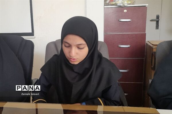 جلسه هم‌اندیشی هیات‌های دانش‌آموزی مدارس در آموزش و پرورش ملارد
