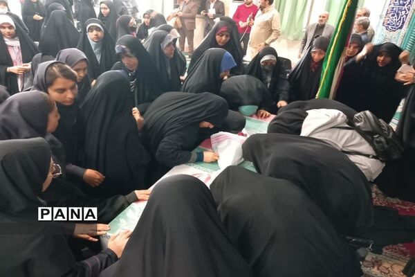تجدید میثاق دانش‌آموزان منطقه ۲ با آرمان‌های شهدای ۸ سال دفاع مقدس در قالب کاروان راهیان نور