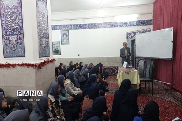 برگزاری کارگاه مشاوره «رمز موفقیت در کنکور» در دبیرستان نمونه ارشاد