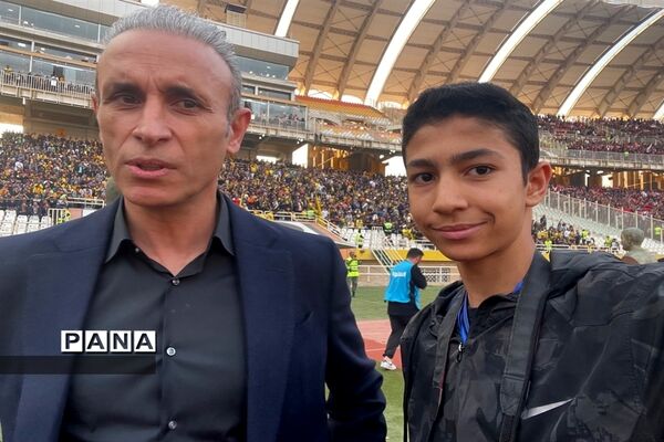 دیدار تیم‌های فوتبال سپاهان اصفهان و پرسپولیس تهران