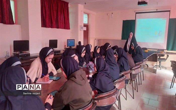 کسب فرصت‌های شغلی بیشتر برای دانش‌آموزان با آموزش تامین مالی